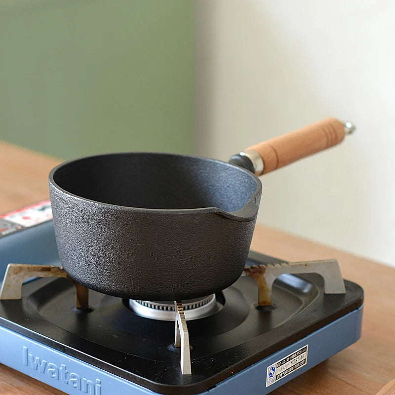 Non-coated cast iron hot milk pot baby food soup rice non-stick small boiling noodles stew frying pan breakfast health stewpan